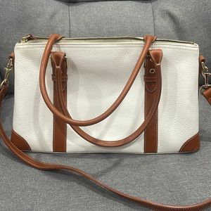 Gorgeous Dooney & Bourke Bag. White and stunning